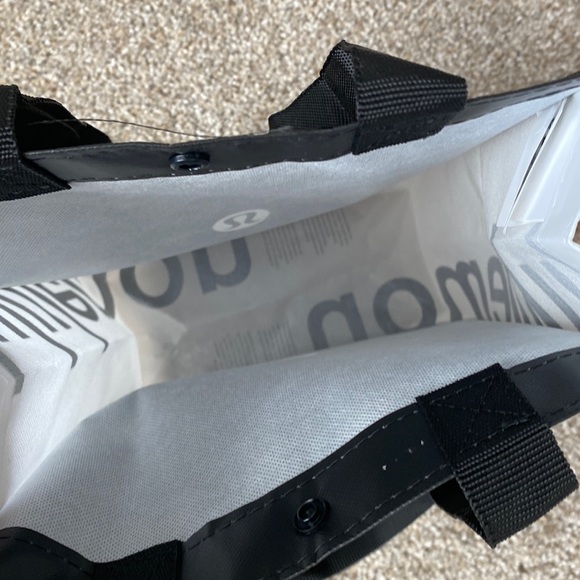 Lululemon Reusable Tote Bags (2) - Picture 14 of 14